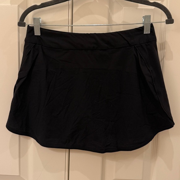 Outdoor Voices black Exercise 3” Skort - Picture 3 of 5